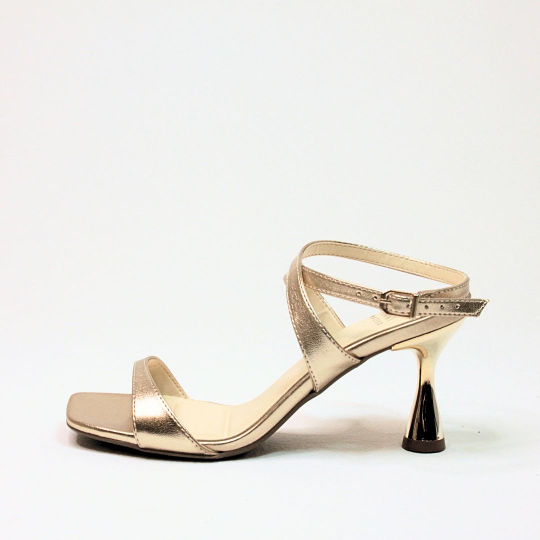 Betty Anna Basic Ella