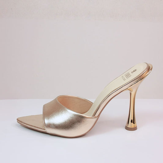 Olivia Anna Macedo Glow Mule
