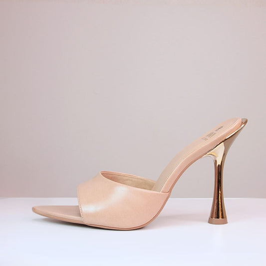 Olivia Anna Macedo Glow Mule